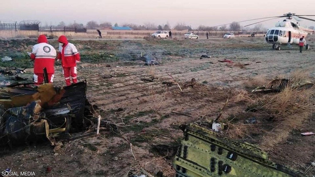 بقايا الطائرة الأوكرانية التي اسقطتها صواريخ 